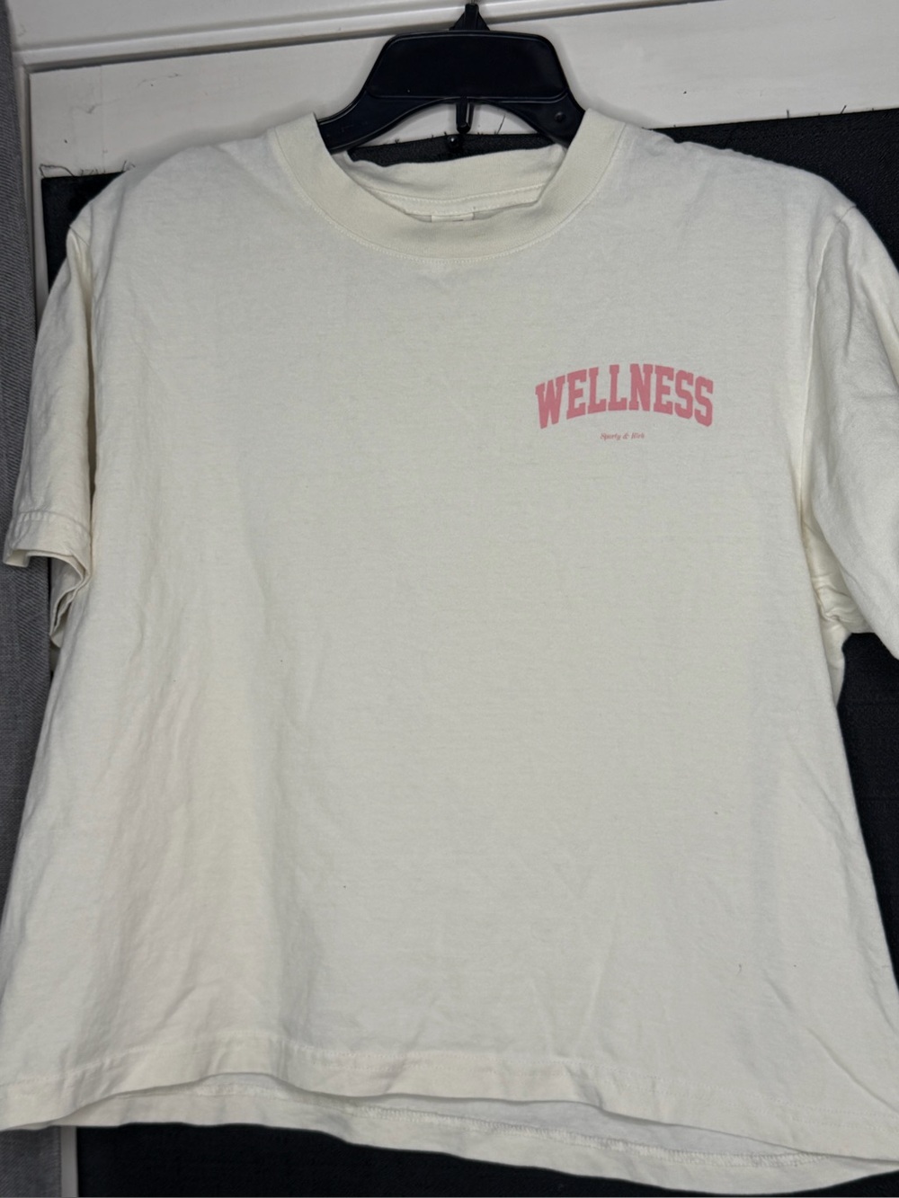 Sporty & Rich Cream Tee with Navy Logo Tag